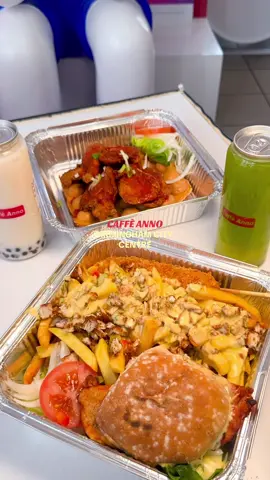 Such a quirkly little spot! Lol when we used to go town all there was to offer was love chicken and baguette world 😂 #birmingham #halalfood #halaleats #foodblogger #korean #corndog 