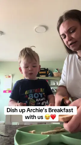Good morning 😂🌞 dish up breakfast with us ❤️ #breakfast #toddlersoftiktok #toddler #dishupwithme #dishup #goodmorning #ukmum #scottishtiktok #scottishmum #toast 