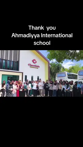 We are delighted to welcome Ahmadiyya International School who came a long way from Maldives to our company Chocolasia Chocolasia Chocolate & Cacao โรงงานช็อกโกแลตและโกโก้  for an educational visit. 😍🥰 . The students learned about the origins of chocolate-making and made their own chocolate Bar!! It was a fun and enjoyable experience. If you're interested in our workshop courses, please contact us. 🍫🤎😘      ขอขอบคุณน้องๆจาก Ahmadiyya International School  ที่ Workshop กับ Chocolasia งานนี้น้องๆได้ความรู้ เกี่ยวกับต้นกำเนิดโกโก้และ ช็อกโกแลต ตลอดจนได้ทำช็อกโกแลตบาร์ฝีมือตัวเองกลับไปด้วย เราหวังว่างานนี้น้องๆได้ทั้งความสนุกและความรู้กลับไปกัน แล้วพบกันใหม่ในครั้งหน้านะคะ สำหรับใครที่สนใจ คอร์ส Workrshop หรืออยาก workshop ติดต่อมาได้เลยนะคะ #Workshop #Ahmadiyya International School  #Workshopchocolate #chocote #Chocolasia #cacao #Cocoa # คาเคา #โกโก้ #ทําช็อกโกแลต 