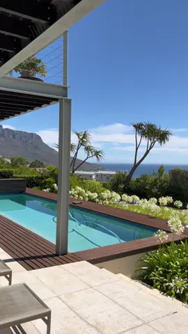 The memories created in Cape Town, South Africa will always be unbeatable 🌊🌻🌴 #whydoordinary #travelaesthetic #TravelMemories #luxurytravel #southafrica #capetown #views 