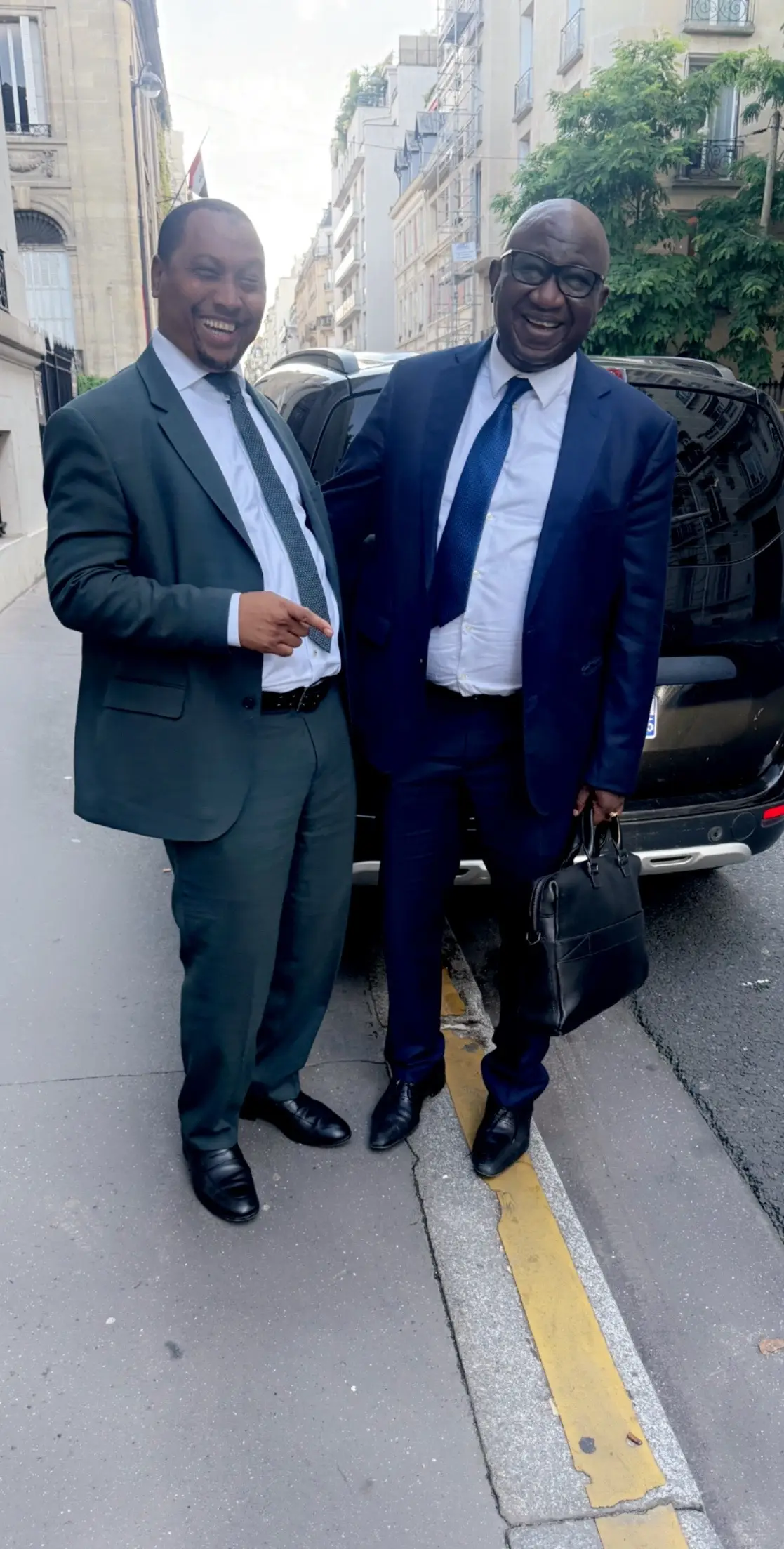 Nos deux Ambassadeurs 🇬🇳 de la France 🇫🇷 et de L’Allemagne 🇩🇪 L’union fait la force 🙏🏾 Vive la République de Guinée 🙏🏾