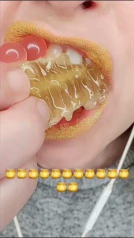 Honeycomb compilation 🍯 #eating #food #asmr #relaxing #honeycomb #fyp 