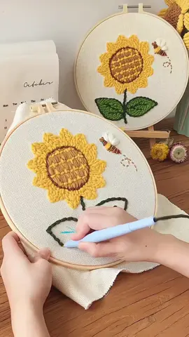 I took video everytime my craft was pretty 🫶🏻 #SmallBusiness #craft #punchneedle #knitting #embroiderytutorials #punchingneedle 