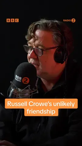 Russell Crowe tells an excellent story about his unlikely friendship. 👀🧡 Listen to his Tracks Of My Years with Vernon Kay on BBC Sounds 🎧 #russellcrowe #vernonkay @Vernon Kay 