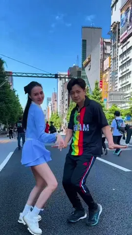 Thể theo yêu cầu khán giả gần xa chúng iem lại nhảy @Ninh Dương Lan Ngọc #ngokienhuy #ninhduonglanngoc #tokyo 