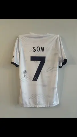 🚨 New Arrival! 🚨 Get your hands on this exclusive Son Heung-min signed shirt with exact photo proof & a signed captain's armband, authenticated with an ICONS COA. Both are beautifully framed together in a shirt-shaped frame, ready for display! This unique collectible is perfect for any true football fan and a fantastic addition to your memorabilia collection. ⚽️🔥 Available now on our website. Don't miss out on owning this incredible piece of football history! Visit www.signedfshirts.co.uk to order now. Link in bio! 🔗 #SonHeungMin #SignedShirt #SignedArmband #ICONSCOA #FootballMemorabilia #SoccerCollectibles #LimitedEdition #FootballStar #SportsMemorabilia #CollectorItem #ExclusiveCollectible #FootballHistory #SoccerFans #FootballFans #Football #Soccer #AuthenticMemorabilia #IconicMoments #FootballMerchandise #TopPlayer #LegendaryPlayer #SoccerLove #FootballCollector #FYP #ForYou #Trending #Viral #ForYouPage #TikTokFootball #TikTokSports #SoccerTikTok #FootballTikTok #FootyTok #ExplorePage #FootballLife #SoccerGoals #FootballSeason #fyp #fyppppppppppppppppppppppp #sonheungminfan #sonheungminedit 