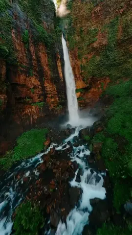 Kini ku sadar 🙏🏼☺️  Hehe cakep yak Air Terjun Lumajang 😚 📍 Air Terjun Kapas Biru, Lumajang, Timur Cr/IG Mahendrafpv #WonderfulIndonesia  #DiIndonesiaAja