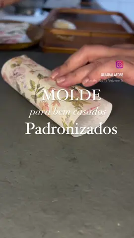 Técnica prática e facilitadora , com qualquer pedacinho de papel seus #bemcasados  vão ficar padronizados. Dobra perfeita para os melhores bem casados  Nosso curso de bem casados está disponível no link da Bio, entre para o mundo dos casamentos sendo referência em bem casados!  ❤️ massa perfeita que não desanda ( tradicional e massa industrial) ❤️ Recheio com 50 % a menos de dulçor ❤️A única calda que seca em menos de 4 horas  ❤️ Curso vitalício ( primeiro lote)  #bemcasado #uiaralafore #dicasdevenda #dicasdenegócio #confeitaria #casamento