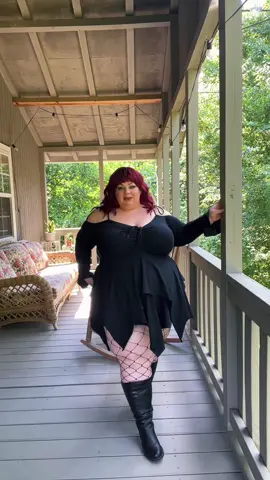 I think I love it! #dressup #fairycore #darkfairy #plussize #plussizefashion #plussizeedition #Peeksofpeaches 