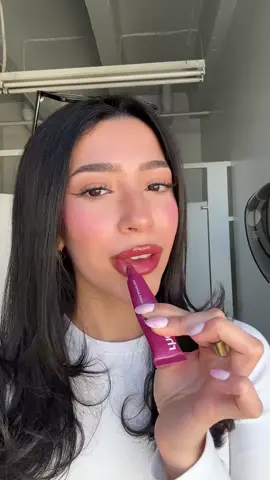 Si quieres comprar rhode ve este video!! 🎀 Que opinan de este tono??  #fyp #grwm #makeup #rhode #haileybeiber 