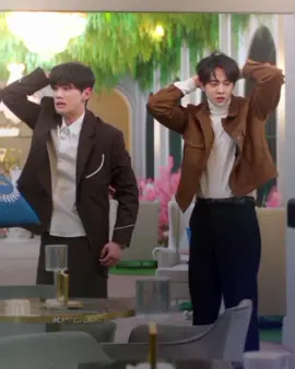 this drama is so unserious 😭 | sc: taedaescp #dreamingofafreakingfairytale #leejunyoung #leejunyoungedit #kimhyunjin #kimhyunjinedit #kdrama #romcom #foryou 