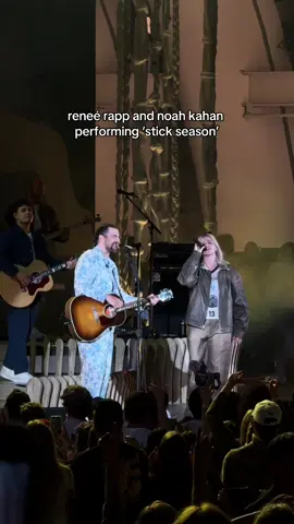 got sticky @Noah Kahan #reneerapp #noahkahan #stickseason 