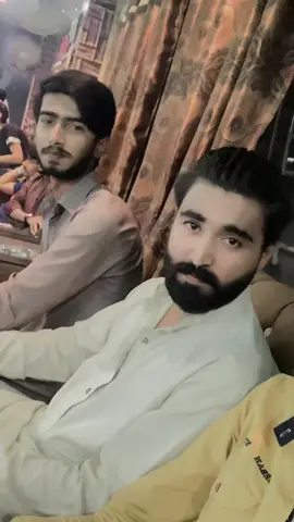 With brothers#hamzashahid667 #foryoupge #trending #followme #dollars_team💸 #golddigger #money #💸 #hatelove #pasa 
