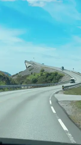 Im back 😊 lets drive in the atlantic ocean road 😍🇳🇴 #fyp #norgetiktok #norway #landscape #roadtrip #atlanticocean #travel #averøy 