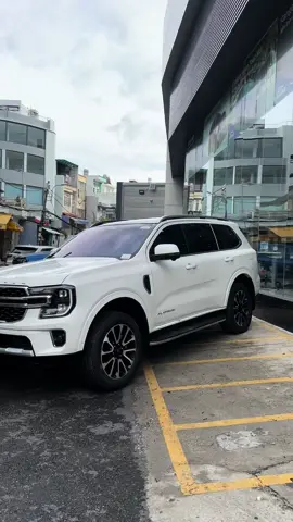 😍😍EVEREST PLATINUM Xịn Xò Quá Các Bác Ơiiii😍😍😍#ford #fordeverest #everest #everest2023 #everesttitanium4x4 #everestplatinum #saigon #viralvideo #virall #viraltiktok #viral 
