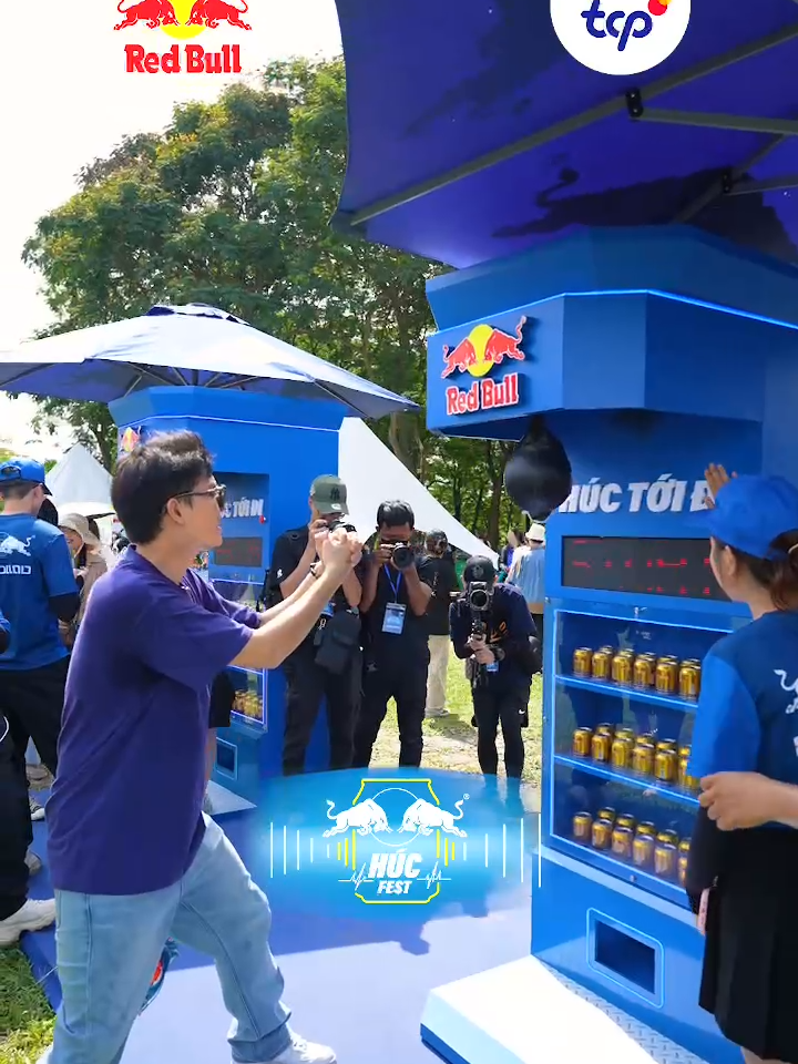 Red Bull mang những trò chơi cực chất tới Húc Fest   #HúcFest #RedBullHúcTớiĐi #RedBull