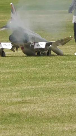 Giant F-4 Phamtom unfortunate crash on landing #radiocontrolled #rcplanes #rcjet 