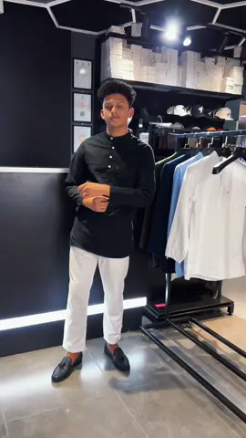 Classic Vibes, Experience the difference. Style with Finesse Oxford Kurta in this summer.  . #finesse #finesselifestyle #clothingbrand #style #traditional #summervibes 