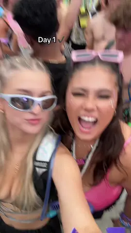 #foryou #fyp #canada #trends #ravefit #ravegirl #escapade 