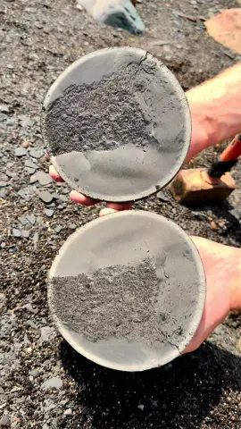 Here are two spherical rocks that we found on the beach! Once extracted we opened them up with our hammer 🏝🌊 Inside the first nodule, nothing! 😍🦑 Inside the second, a stunning ammonite from the Jurassic 😍🦑 This ammonite is around 185 Million Years Old 💀 it would have swam the seas as prey for Ichthyosaurs, Plesiosaurs and Marine Crocodiles! Thank you for supporting our page! 🐊 #natural #nature #fossil #fossils #ancient #animals #art #ammonite #ammonites #dinosaur #scientist  #minerals #paleontology #whitby #geologist #dorset #geology #charmouth #jurassic #yorkshire #fyp