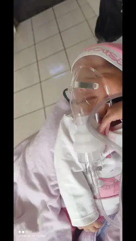 Un nuevo miedo desbloqueado 🥺, realmente si antes cuidaba mucho a mi bebe ahora la cuido muchísimo más que no la quiero soltar ni un momento 🥺Cuidemos mucho a nuestros bebés que aún no tienen las defensas necesarias ellos sufren y nosotros sufrimos con su dolor 🥺 Hagamos caso nuestro instinto de madre cuando sentimos que algo no anda bien con ellos , es Dios diciéndonos a traves de nuestro corazón que algo no esta bien y eso les puede salvar la vida 🥹🥹#bronquiolitis  #neumonia #sepsisneonatal 