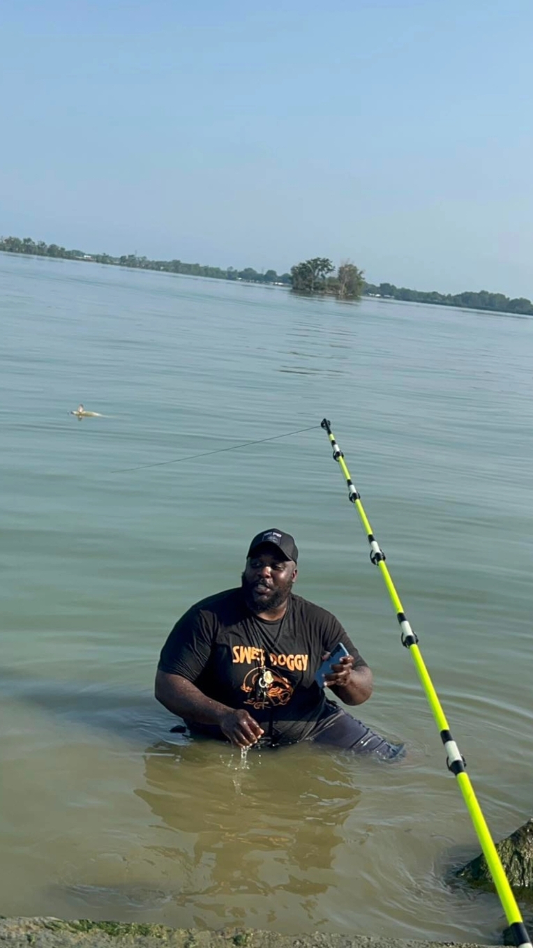 I fell in the water going after my rod! #tiktok #fishing 