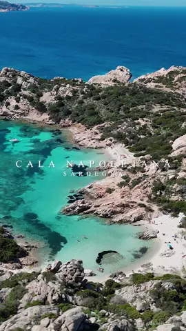 Solo in #Sardegna 💙 #Caprera 📍