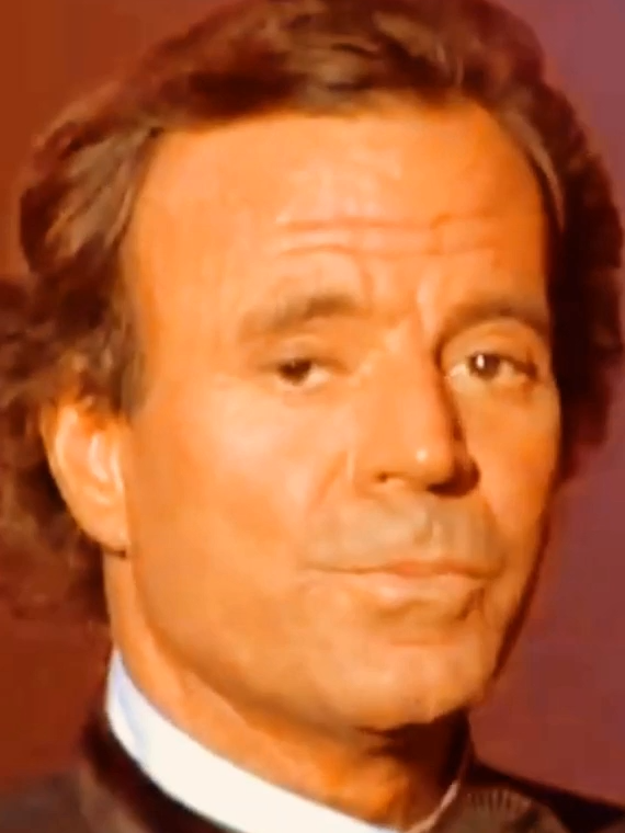 Julio Iglesias TANGO - El Choclo #julioiglesias #españa #argentina #musica #tango #latino #cantante #amor