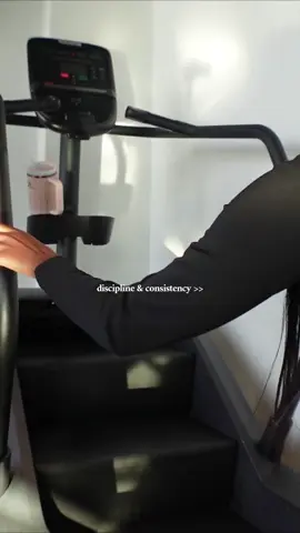 5am morning routine 💗⛅️ #fyp #blackgirltiktok #blackgirlluxury #softlife #blackgirlvlogs #gymgirl #morningroutine #relatable #naeshajoanna 