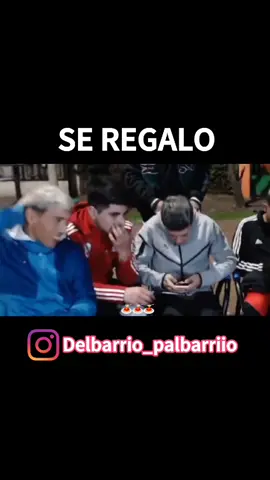 mírenlo hasta el final no se van arrepentir Jajjaja 🤣🤣 #parati #Viral #kick #compartir #live #humor #delbarriopalbarrio #paratii 