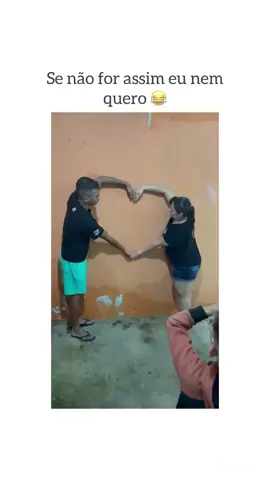 e ai teria uma parede assim?  #amor #humorbrasil
