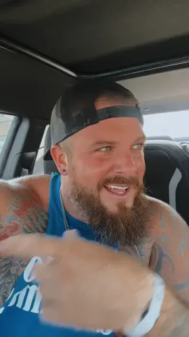 Dont you call my phone #kentucky #notcalifornia #letsgobowling #beardgang #bearded #kingsmethod #gym #moveon @Jo Tyler 