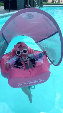 living her best life 🩷🍉🍓🥹 #mambobabyfloat 