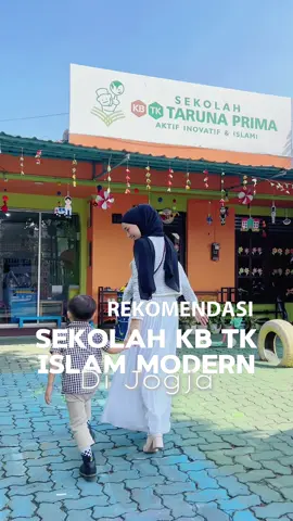 Yang lagi cari sekolah TK KB area Jogja, aku saranin daftarin putra putri mom & dad disini aja 😉 #kbtktarunaprima #kbtk #sekolahjogja 