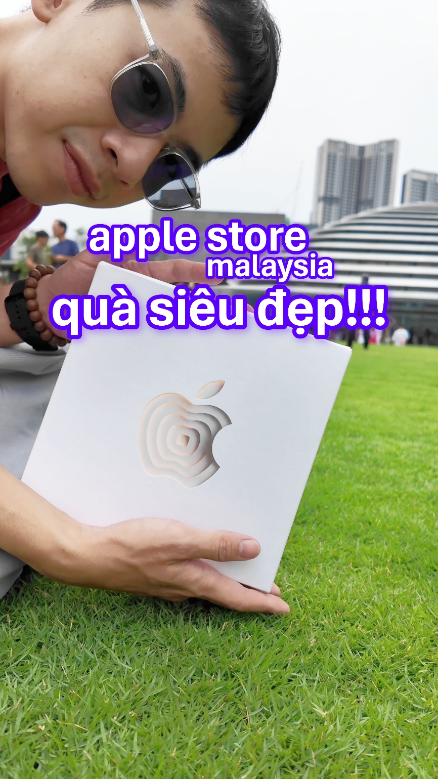 #Apple Store Malaysia tặng quà mình nè #schannel #thanhcongnghe #LearnOnTikTok