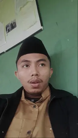 SHOHIBUS SYAFA'AH Ketika sedang bersedih atau dalam keadaan senang. Saat dalam keadaan sulit atau lapang. Atau ketika hati sedang merasa lelah oleh kenyataan hidup, Dengan melantukan shalawat kepada Rasulullah senantiasa menjadi penyejuk hati & penenang pikiran.   اَللَّهُمَّ صَلِّ عَلٰى مُحَمَّدٍ وَعَلٰى آلِ مُحَمَّدٍ🤲🏻💚 ➖➖➖➖➖➖➖➖➖➖ ©𝙆𝙮