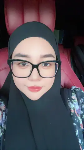Macam mana, wangi tak? Hembusan ni khas untuk boy yg da langgar perjanjian , saman tetap saman 🤓#farhanazahra91 #farhanazahra #cikna 