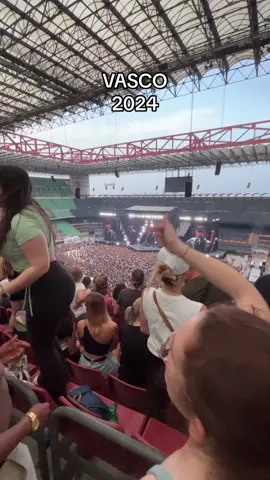 ho fatto i conti, questo era il mio decimo concerto di vasco!!!!