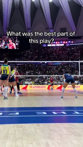 A One Handed set into a monster block isnt something you see everyday! #volleyball #volleyballworld #volleyballplayer #fyp 
