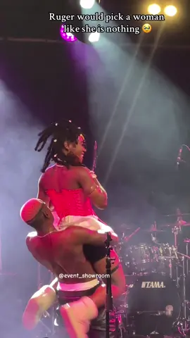 Ruger live in Munich #ruger #concert #munich #Lifestyle #fyp #liveconcert #trend #viralvideo 