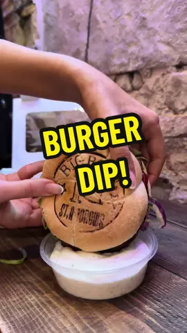 The ultimate burger dip🍔 #burger #burgers #dip #sauce #food #Foodie #dippingsauce #smashburger #burgertok 