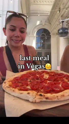 I need water🥲 #vegas #pizza #sendhelp 