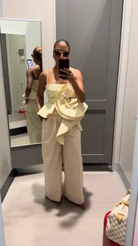 Shopped my own closet before I went shopping! #ootdinspo #summeroutfit #summeroutfitideas #zara #fyp #outfitideas #summeroutfitideas #whatiamwearing #njinfluencer #Loveyourboobs 