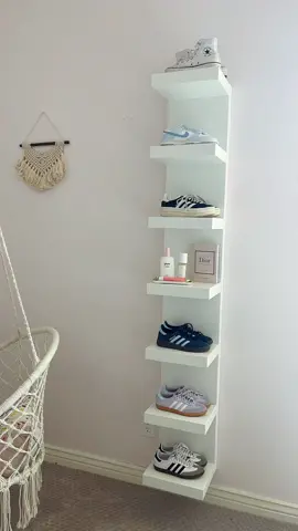 Omg it turned out so cute! Room makeover part 3 #fyp #foryou #Summer #aesthetic #adidas #roomdesign #RoomTour #roommakeover #preppy #cleangirl #vanillagirl #roominspo #inspo 