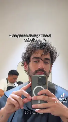 Y se RAPÓ Diego !!!!! Ok ya No Siempre le gusta el cabello natural semilargo con movimiento e iluminado  Desea que te cuente como así se decidió cortarse conmigo  Los leo ……😉✌🏼 @Diegord7 