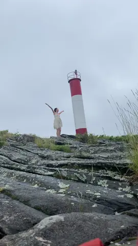 very happy girl bc i got to see this lighthouse 🏖️ #fyp #foryoupage #lighthouse #killbear #killbearprovincialpark #Summer #thesummeriturnedpretty #coastal #camping #ontario #carling #parrysound 