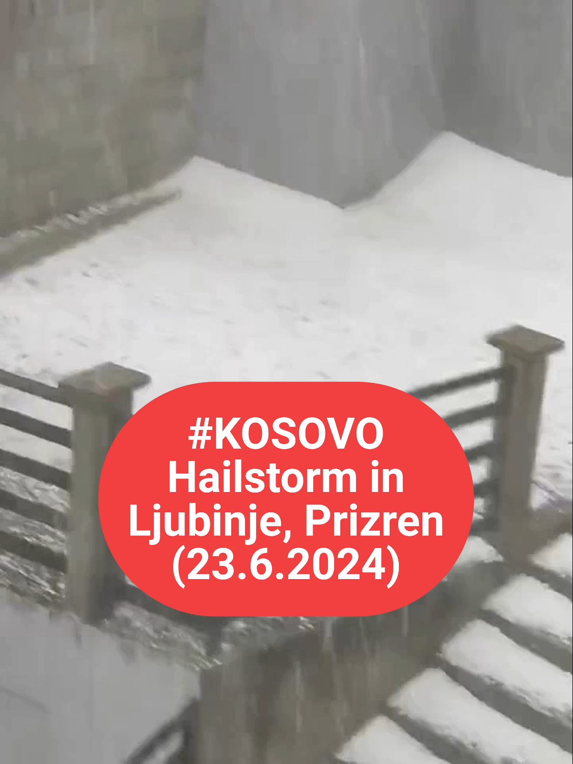 #KOSOVO Hailstorm in #Ljubinje, #Prizren (23.6.2024) #kosovë #led #hailstones #grad #lubinjë   #hagel #granizo #grandine #LubinjëeEpërme #LubinjaePoshtme #DonjeLjubinje #GornjeLjubinje #SredačkojŽupi #led #grad #nevreme #nevrijeme Gornje Ljubinje, Prizren, Kosovo Snažna oluja praćena gradom veličine oraha zahvatila je sinoć Gornje i Donje Ljubinje, izazvavši značajnu štetu na usevima i voćnjacima. Takođe, veća količina grada pala je i u povratničkom selu Osojane u opštini Istok. Ulice ovih sela bile su prekrivene belim slojem leda, što je dodatno otežalo saobraćaj i kretanje stanovnika. Prema rečima meštana, nevreme je trajalo 15 minuta, ali je za to kratko vreme uspelo da uništi kompletnu poljoprivrednu proizvodnju u ovom delu Sredačke Župe. Nevreme pogodilo Sredačku župu: Grad uništio useve u Gornjem i Donjem Ljubinju