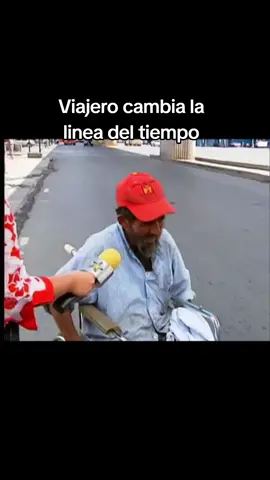 Estoy llegando por la banqueta  #viajerodeltiempo  #memesinterrumpidos  #viajero  #IA  @El betoquin 2.0 