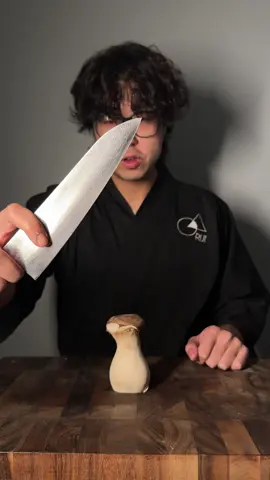 Oyster mushroom, sharpness test! #fyp #satisfying #knife #oystermushrooms #mushroom #knifesharpening #knifesharpener 