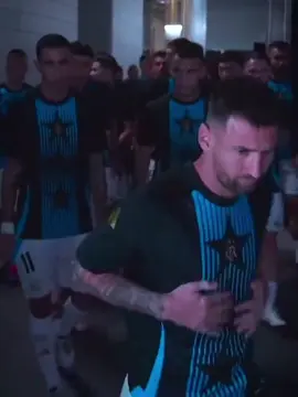 messi and bodyguard #messi #messi_king #leomessi #lionelmessi #timnasargentina #goat🐐 #fyp#copaamerica 